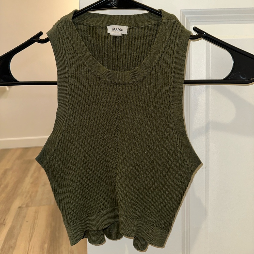 Garage high neck cropped tank top size S